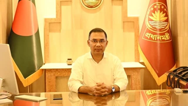 সড়ক থেকে ব্যানার দ্রুত অপসারণের নির্দেশ প্রধানমন্ত্রীর