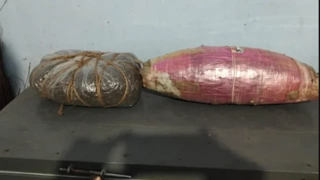 রাজারহাটে আলুর বস্তা থেকে ৯ কেজি গাঁজা উদ্ধার