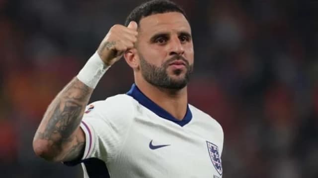 আন্তর্জাতিক ফুটবল থেকে অবসরের ঘোষনা দিলেন কাইল ওয়াকার