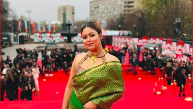 ‘আমি শুধু একজন শিল্পী নই, আমার দেশের প্রতিনিধিও’