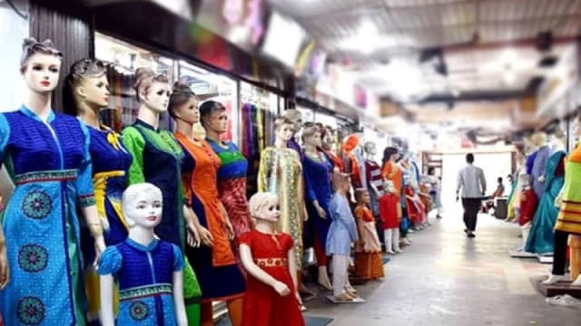 ঈদ উপলক্ষে শপিংমল খোলা রাখার নতুন সময় নির্ধারণ