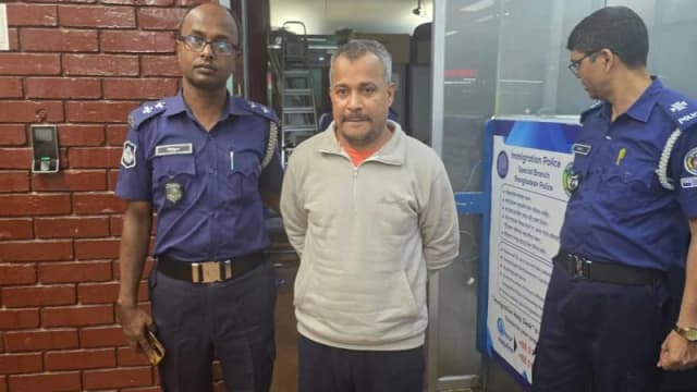 দুবাই থেকে হত্যা মামলার আসামি দেশে আনল পিবিআই নরসিংদী
