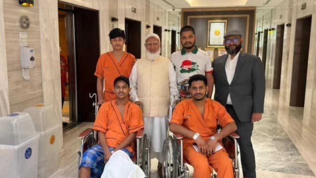 আহত জুলাই যোদ্ধাদের দেখতে ব্যাংককের হাসপাতালে জামায়াত আমির