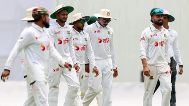 দিনের প্রথম সেশন বাংলাদেশের