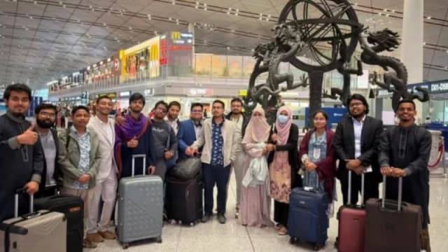 সাত দিনের সফরে চীনে পৌঁছেছেন ডাক...