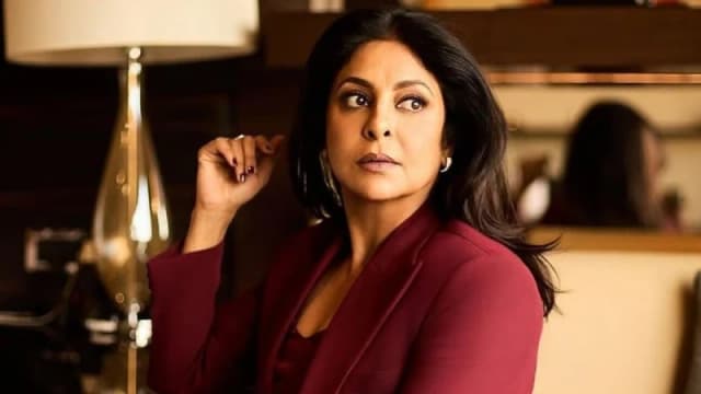 সন্তান নেওয়ার চেয়ে কুকুর পোষা ভালো, শেফালির বিস্ফোরক মন্তব্য