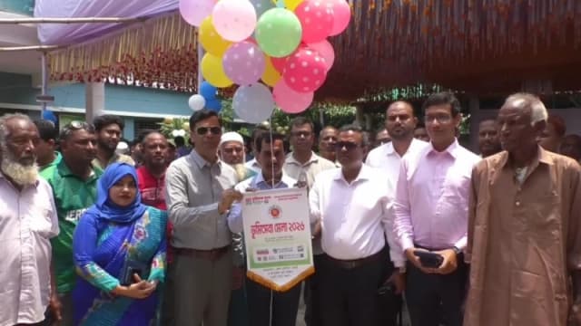 নওগাঁয় তিন দিনব্যাপী ভূমি মেলার উদ্বোধন