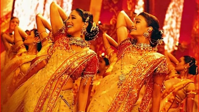 ছিলেন অন্তঃসত্ত্বা, ১৭ দিনে ‘দোল...