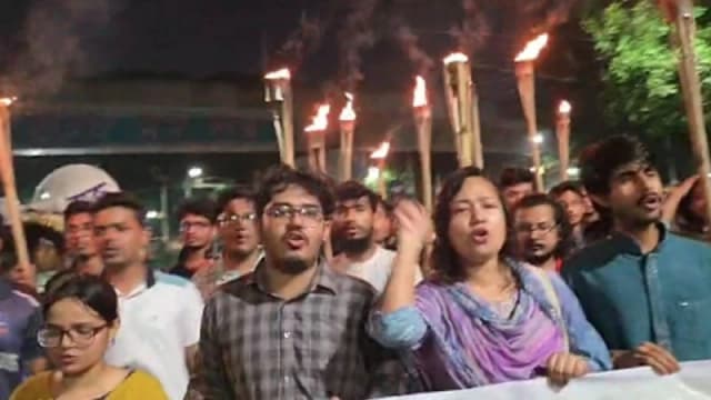 রামিসা হত্যার প্রতিবাদে রাজধানীত...