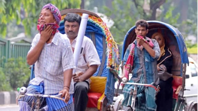 ভাপসা গরমে ওষ্ঠাগত জনজীবন