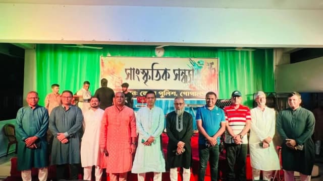 “আমার পুলিশ আমার দেশ, সবার আগে বাংলাদেশ” স্লোগানে গোপালগ...
