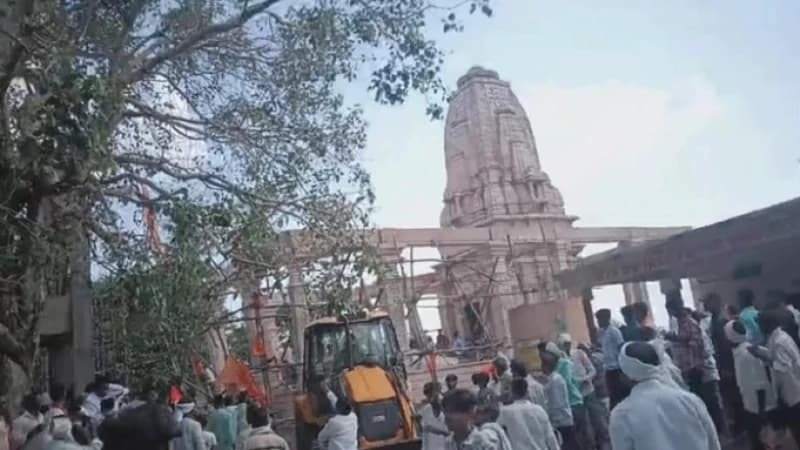 ভারতের মহারাষ্ট্রে মন্দিরের ছাদ ধসে নিহত ৬