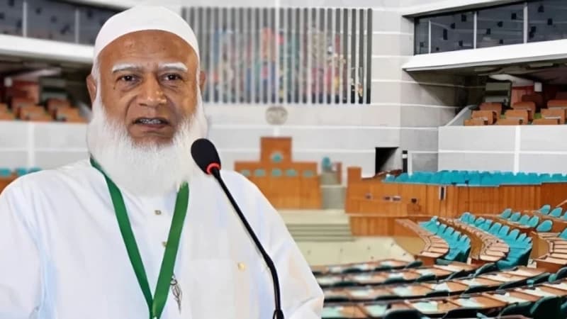 বিরোধীদলীয় নেতার বক্তব্য শুনে টেবিল চাপড়ে স্বাগত জ...