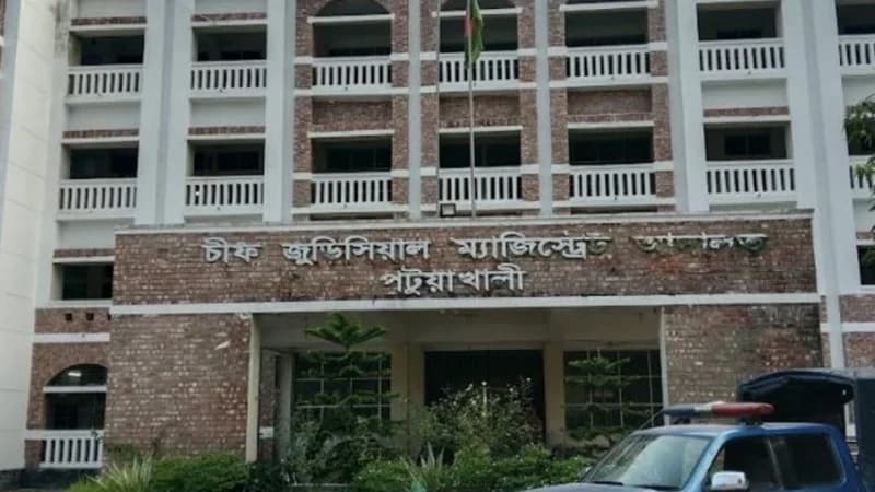 আদালত ভবনে দুই নারীর মারামারি, স্বতঃপ্রণোদিত হয়ে মামলা ক...